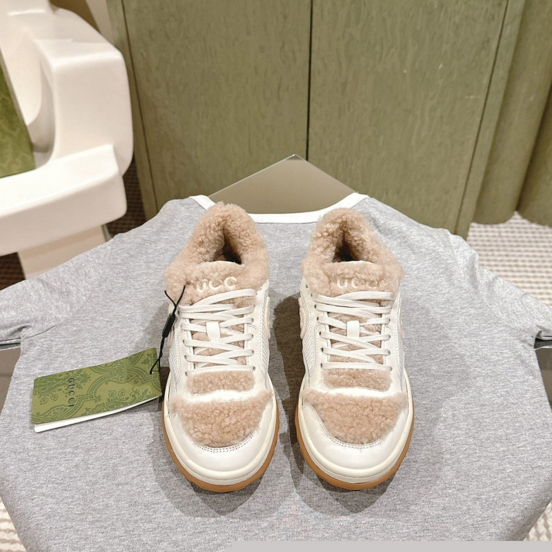 G*u*i casual shoes
